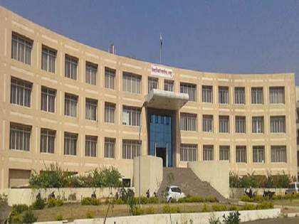 Now no need to go to Ministry, CMO cell operational in Latur Collectorate | आता मंत्रालयात जाण्याची गरज नाही, लातूरच्या जिल्हाधिकारी कार्यालयात CMO कक्ष कार्यान्वित Now no need to go to Ministry, CMO cell operational in Latur Collectorate | आता मंत्रालयात जाण्याची गरज नाही, लातूरच्या जिल्हाधिकारी कार्यालयात CMO कक्ष कार्यान्वित