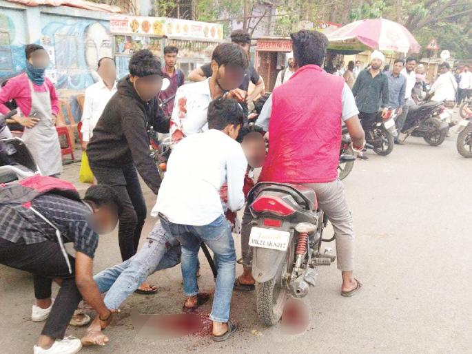 Latur Student Murder Case: Polytechnic Student Killed Over Minor Dispute; Four Accused Sent to Police Custody | पुण्यातून जामिनावर आला अन् लातूरात हॉस्टेलच्या दारातच विद्यार्थ्याची हत्या केली; चौघांना पोलिस कोठडी Latur Student Murder Case: Polytechnic Student Killed Over Minor Dispute; Four Accused Sent to Police Custody | पुण्यातून जामिनावर आला अन् लातूरात हॉस्टेलच्या दारातच विद्यार्थ्याची हत्या केली; चौघांना पोलिस कोठडी