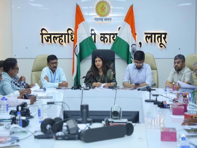 There will be 28 candidates, two voting machines in the Latur Lok Sabha constituency | लातूर लोकसभेच्या मैदानात २८ उमेदवार, दोन मतदान यंत्रे लागणार