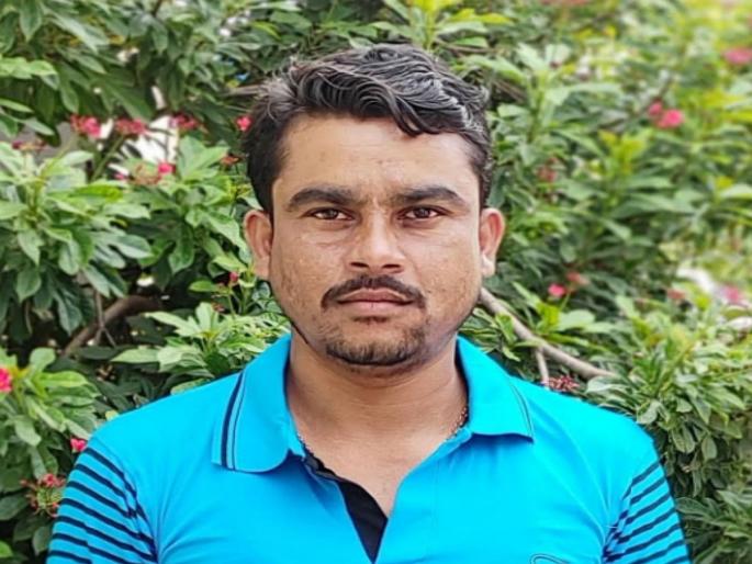 Latur: Youth dies due to electric shock in Renapur | Latur: रेणापूर येथे विजेच्या धक्क्याने तरुणाचा मृत्यू Latur: Youth dies due to electric shock in Renapur | Latur: रेणापूर येथे विजेच्या धक्क्याने तरुणाचा मृत्यू