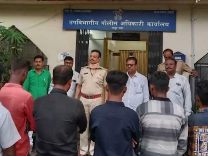 Police 'enlightenment school' to prevent crime in Latur | लातूरमध्ये गुन्हेगारी रोखण्यासाठी पोलिसांची ‘प्रबोधन शाळा’ Police 'enlightenment school' to prevent crime in Latur | लातूरमध्ये गुन्हेगारी रोखण्यासाठी पोलिसांची ‘प्रबोधन शाळा’