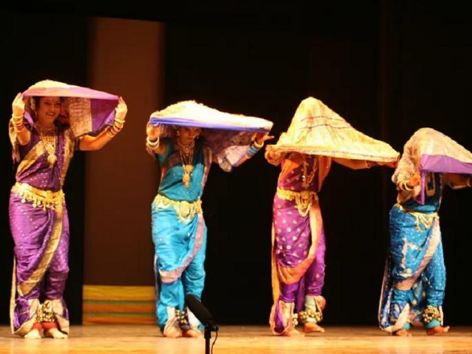 Gautami Patil runs in the city, then when will the spectacle get a theatre | गौतमी पाटील शहरात चालते, मग तमाशाला थिएटर कधी मिळणार Gautami Patil runs in the city, then when will the spectacle get a theatre | गौतमी पाटील शहरात चालते, मग तमाशाला थिएटर कधी मिळणार