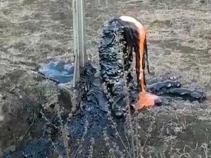 volcano comes from borewell instead of water at Nanded | खळबळजनक ! बोअरवेल मधून पाण्याऐवजी लाव्हारस निघाल्याने ग्रामस्थ भयभीत volcano comes from borewell instead of water at Nanded | खळबळजनक ! बोअरवेल मधून पाण्याऐवजी लाव्हारस निघाल्याने ग्रामस्थ भयभीत