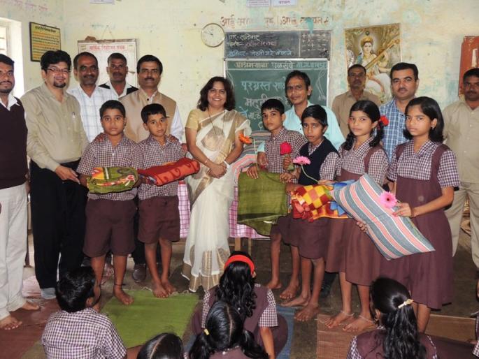 The judge, who has priority in delivering help in flood-affected areas, said. Anita Neves | पूरग्रस्त भागात मदत पोहचविण्यास प्राधान्य हवे : अनिता नेवसे The judge, who has priority in delivering help in flood-affected areas, said. Anita Neves | पूरग्रस्त भागात मदत पोहचविण्यास प्राधान्य हवे : अनिता नेवसे