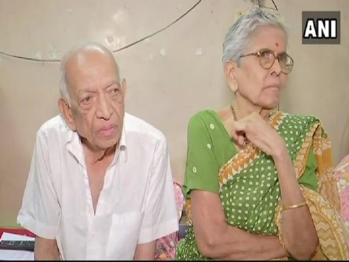 Old Couple just waiting for death | इच्छामरण मागणाऱ्या आजी-आजोबांनी अखेर 'तो' विचार बदलला! Old Couple just waiting for death | इच्छामरण मागणाऱ्या आजी-आजोबांनी अखेर 'तो' विचार बदलला!