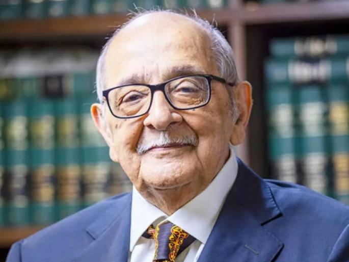 Eminent Constitutionalist Fali Nariman Kalvash; 70 years of service as a lawyer | प्रख्यात घटनातज्ज्ञ फली नरिमन कालवश; वकील म्हणून ७० वर्षे बजावली सेवा Eminent Constitutionalist Fali Nariman Kalvash; 70 years of service as a lawyer | प्रख्यात घटनातज्ज्ञ फली नरिमन कालवश; वकील म्हणून ७० वर्षे बजावली सेवा