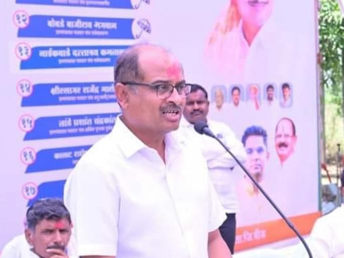 Gevarait Mahayutiya within the ropes; BJP's Laxman Pawar's candidature is in danger due to Pandits | महायुतीत रस्सीखेच; राष्ट्रवादीच्या दाव्याने भाजप आमदार लक्ष्मण पवारांची उमेदवारी धोक्यात Gevarait Mahayutiya within the ropes; BJP's Laxman Pawar's candidature is in danger due to Pandits | महायुतीत रस्सीखेच; राष्ट्रवादीच्या दाव्याने भाजप आमदार लक्ष्मण पवारांची उमेदवारी धोक्यात