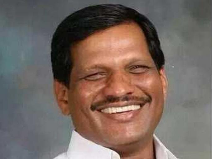 The MPs are interested in taking photos, Baranenvar criticized | खासदारांना फोटो काढण्यातच रस, बारणेंवर टीका The MPs are interested in taking photos, Baranenvar criticized | खासदारांना फोटो काढण्यातच रस, बारणेंवर टीका