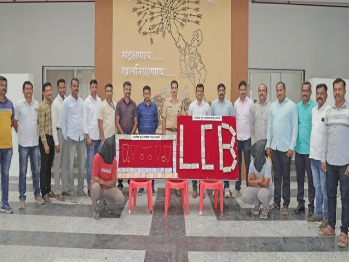 Two arrested in case of burglary in Sangli, goods worth Rs. 29 lakh seized | सांगलीतील घरफोडीप्रकरणी दोघांना अटक, २९ लाखांचा मुद्देमाल जप्त