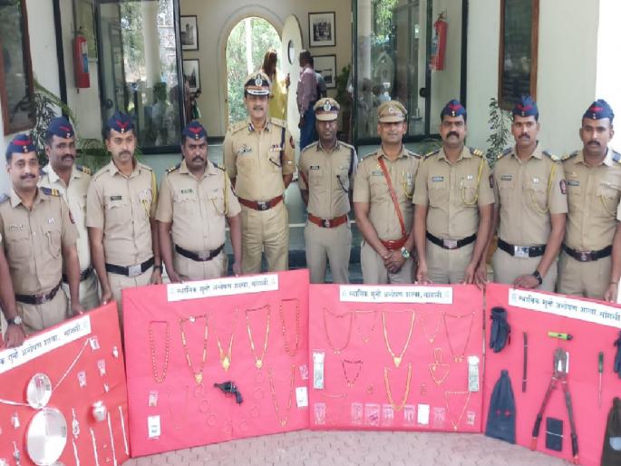 36 lakhs cash seized from burglars in Kolhapur, Satara districts along with Sangli, LCB action | सांगलीसह कोल्हापूर, सातारा जिल्ह्यात घरफोडी करणाऱ्याकडून ३६ लाखांचा ऐवज जप्त, एलसीबीची कारवाई  36 lakhs cash seized from burglars in Kolhapur, Satara districts along with Sangli, LCB action | सांगलीसह कोल्हापूर, सातारा जिल्ह्यात घरफोडी करणाऱ्याकडून ३६ लाखांचा ऐवज जप्त, एलसीबीची कारवाई