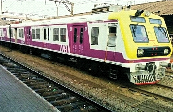Allow transport of milk and vegetables by suburban train on P.R. | प.रे.वरील उपनगरीय रेल्वेतून दूध, भाजीपाला वाहतुकीला परवानगी द्या