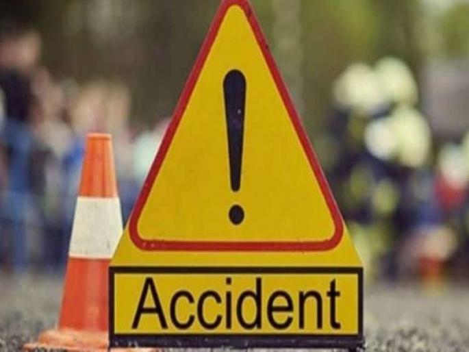 4 killed in 2 separate accidents in Dombivali; The three of the same family | डोंबिवलीत 2 वेगवेगळ्या अपघातात 4 जण ठार; एकाच कुटुंबातील तिघांचा समावेश 4 killed in 2 separate accidents in Dombivali; The three of the same family | डोंबिवलीत 2 वेगवेगळ्या अपघातात 4 जण ठार; एकाच कुटुंबातील तिघांचा समावेश