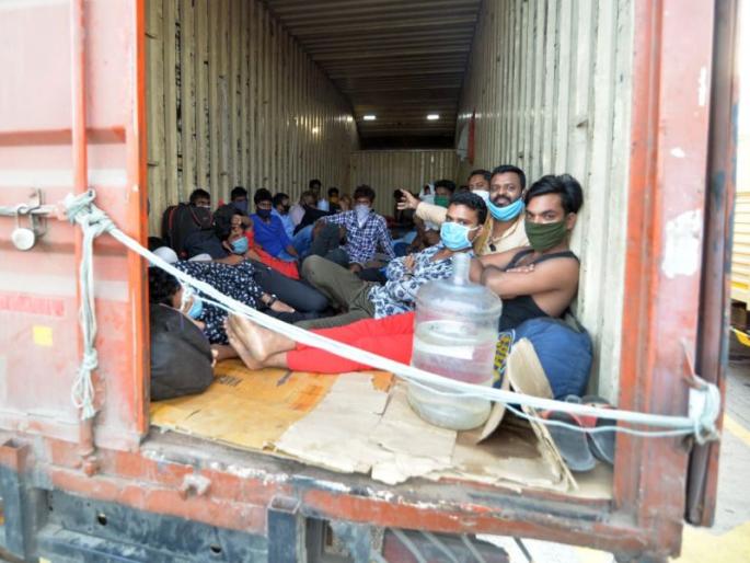 Foreign workers continue their journey from Nashik via Kasara | कसारामार्गे नाशिमधून परप्रांतीय मजूरांचा पायी प्रवास सुरूच Foreign workers continue their journey from Nashik via Kasara | कसारामार्गे नाशिमधून परप्रांतीय मजूरांचा पायी प्रवास सुरूच