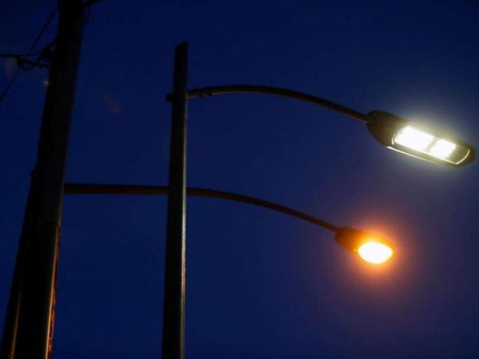 Order to stop the Bills of LED Street Lamps supplier | स्ट्रीट एलईडी लॅम्पस् पुरवठादारांची बिले थांबविण्याचा आदेश
