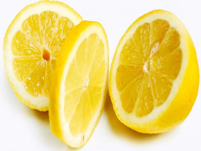 Lemon prices increase due to inward drop | आवक घटल्याने लिंबूच्या दरात वाढ Lemon prices increase due to inward drop | आवक घटल्याने लिंबूच्या दरात वाढ