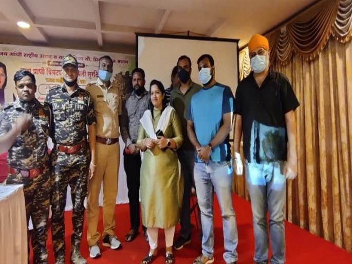 Organizing a seminar on leopard attacks on civilians | बिबट्याकडून नागरिकावर होणाऱ्या हल्यांबाबत चर्चासत्राचे आयोजन Organizing a seminar on leopard attacks on civilians | बिबट्याकडून नागरिकावर होणाऱ्या हल्यांबाबत चर्चासत्राचे आयोजन