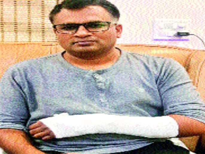 businessmen briefly escaped from Leopard attack | बिबट्याच्या हल्ल्यातून उद्योजक थोडक्यात बचावले, वडज परिसरात दहशत businessmen briefly escaped from Leopard attack | बिबट्याच्या हल्ल्यातून उद्योजक थोडक्यात बचावले, वडज परिसरात दहशत