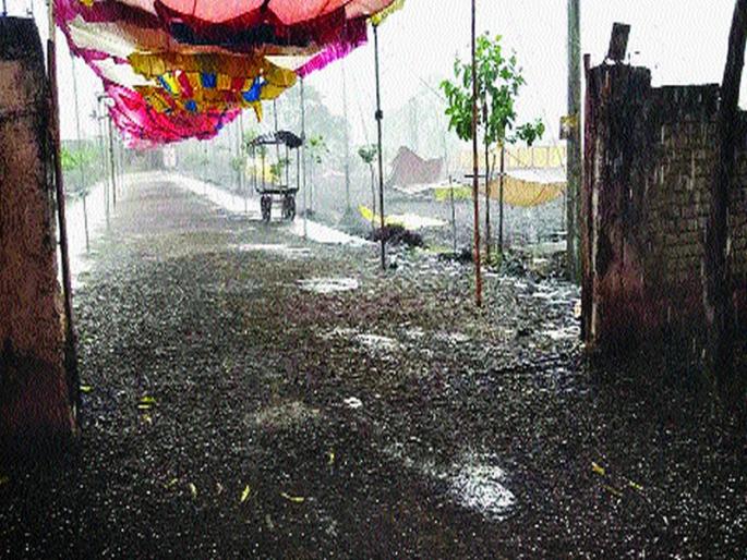 Bead, Nagar, 4 days of incident | बीड, नगरमध्ये अवकाळीचे ४ बळी Bead, Nagar, 4 days of incident | बीड, नगरमध्ये अवकाळीचे ४ बळी