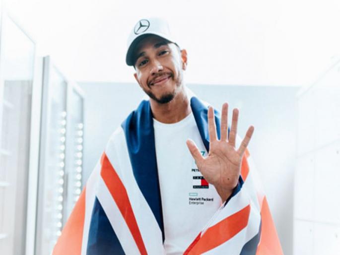 Lewis Hamilton faces social media backlash after questioning Indian Grand Prix | भारताला 'गरीब देश' म्हणून हिणवणाऱ्या इंग्रज खेळाडूला नेटिझन्सकडून उत्तर Lewis Hamilton faces social media backlash after questioning Indian Grand Prix | भारताला 'गरीब देश' म्हणून हिणवणाऱ्या इंग्रज खेळाडूला नेटिझन्सकडून उत्तर