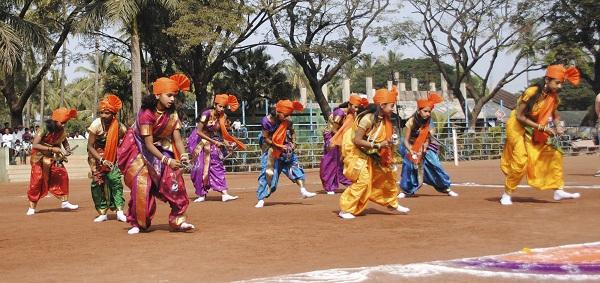 Sangli Ledge Competition - Viseva and Navaratun Mandal Hon | हलगीच्या कडकडाटात सांगलीत रंगल्या लेझीम स्पर्धा--विसावा व नवतरुण मंडळ मानकरी Sangli Ledge Competition - Viseva and Navaratun Mandal Hon | हलगीच्या कडकडाटात सांगलीत रंगल्या लेझीम स्पर्धा--विसावा व नवतरुण मंडळ मानकरी