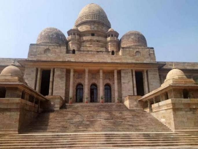 August 16 deadline; High Court holds hearing on holiday for the caste validity case of tribal student | १६ ऑगस्टची अंतिम मुदत, आदिवासी मुलासाठी सुटीच्या दिवशी बसले हायकोर्ट August 16 deadline; High Court holds hearing on holiday for the caste validity case of tribal student | १६ ऑगस्टची अंतिम मुदत, आदिवासी मुलासाठी सुटीच्या दिवशी बसले हायकोर्ट