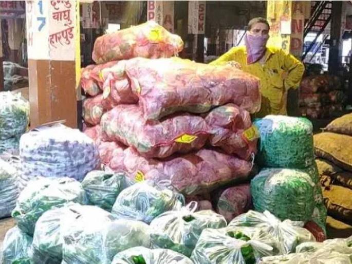 Taking vegetables to Mumbai Thane? The government has taken these measures to smooth the supply. | मुंबई ठाण्यात भाजीपाला नेताय? शासनाने पुरवठा सुरळीत करण्यासाठी केल्या आहेत या उपाययोजना.. Taking vegetables to Mumbai Thane? The government has taken these measures to smooth the supply. | मुंबई ठाण्यात भाजीपाला नेताय? शासनाने पुरवठा सुरळीत करण्यासाठी केल्या आहेत या उपाययोजना..