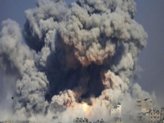 Libya air strike hits migrant detention center, 40 people killed | लीबियामध्ये अवैध प्रवाशी केंद्रावर हवाई हल्ला; 40 जण ठार Libya air strike hits migrant detention center, 40 people killed | लीबियामध्ये अवैध प्रवाशी केंद्रावर हवाई हल्ला; 40 जण ठार