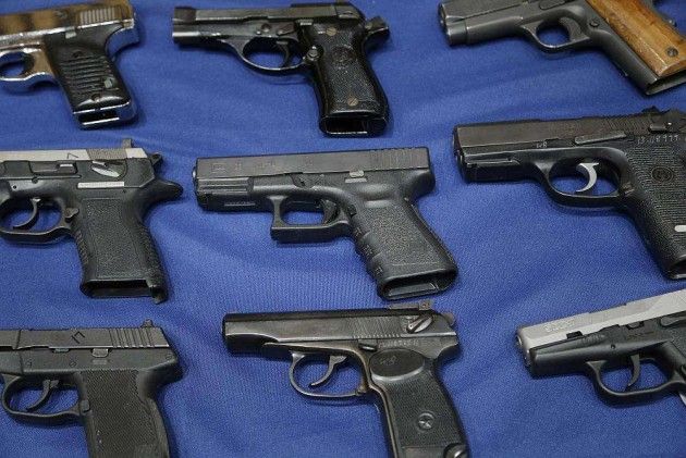 120 arms deposit from license holders in Nagpur | नागपुरात परवाना धारकांकडून १२० शस्त्र जमा 120 arms deposit from license holders in Nagpur | नागपुरात परवाना धारकांकडून १२० शस्त्र जमा