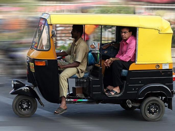 Licensed autorickshaw drivers will get financial assistance | परवानाधारक रिक्षाचालकांना मिळणार अर्थसहाय्य Licensed autorickshaw drivers will get financial assistance | परवानाधारक रिक्षाचालकांना मिळणार अर्थसहाय्य