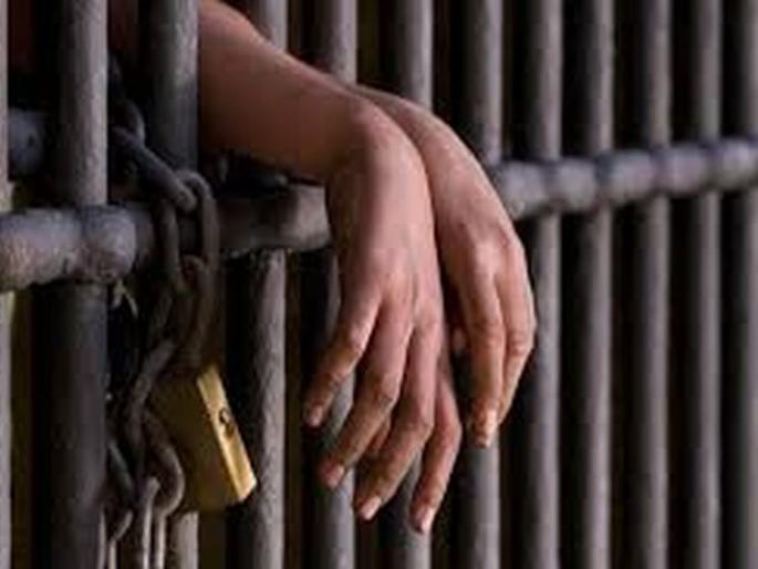 Husband's murder with the help of a lover; Life Imprisonment for both | प्रियकराच्या मदतीने पतीचा खून; पत्नीसह प्रियकराला जन्मठेप Husband's murder with the help of a lover; Life Imprisonment for both | प्रियकराच्या मदतीने पतीचा खून; पत्नीसह प्रियकराला जन्मठेप