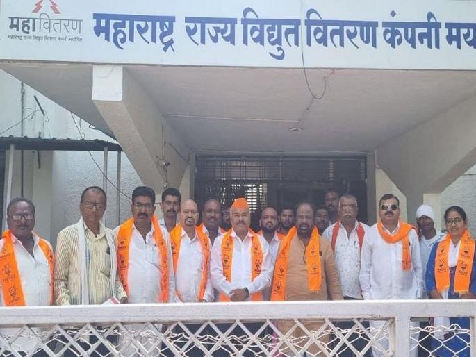 Buldhana: Shiv Sena Aggressive Against Load Regulation, Stop Dhadak Loadshedding in Mahadistribution Office, Otherwise... | Buldhana: भारनियमनाविरोधात शिवसेना आक्रमक, महावितरण कार्यालयात धडक लोडशेडिंग थांबवा, अन्यथा... Buldhana: Shiv Sena Aggressive Against Load Regulation, Stop Dhadak Loadshedding in Mahadistribution Office, Otherwise... | Buldhana: भारनियमनाविरोधात शिवसेना आक्रमक, महावितरण कार्यालयात धडक लोडशेडिंग थांबवा, अन्यथा...