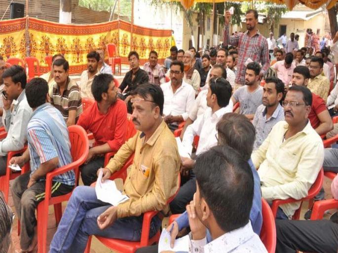 Taloda municipality earns 62 lakhs from the auction | तळोदा पालिकेला गाळे लिलावातून 62 लाखांचे उत्पन्न Taloda municipality earns 62 lakhs from the auction | तळोदा पालिकेला गाळे लिलावातून 62 लाखांचे उत्पन्न