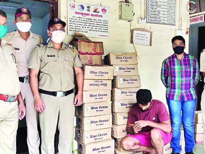 Action on illegal liquor traffic, | गाडीचा पाठलाग करून अवैध दारू वाहतुकीवर कारवाई Action on illegal liquor traffic, | गाडीचा पाठलाग करून अवैध दारू वाहतुकीवर कारवाई