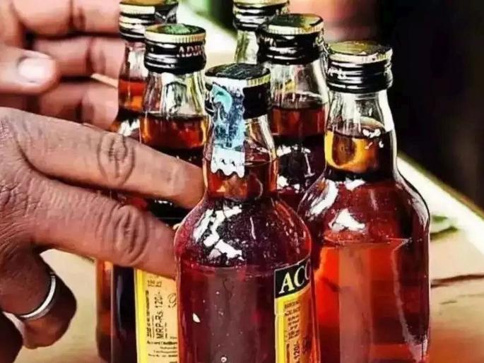 Bijnor Temple, Free Liquor Announcement: 'Liquor donation' announcement made from temple! Crowds thronged the country liquor counter since this morning, time was given for 10... | मंदिरातून झाली 'मदिरा दान'ची घोषणा! आज सकाळपासूनच देशी दारूचा ठेक्यावर उसळली गर्दी, १० ची दिली होती वेळ... Bijnor Temple, Free Liquor Announcement: 'Liquor donation' announcement made from temple! Crowds thronged the country liquor counter since this morning, time was given for 10... | मंदिरातून झाली 'मदिरा दान'ची घोषणा! आज सकाळपासूनच देशी दारूचा ठेक्यावर उसळली गर्दी, १० ची दिली होती वेळ...