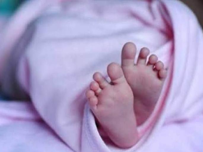 3-month-old daughter thrown from third floor by mother in gujarat | माता न तू वैरिणी! 3 महिन्यांच्या लेकीला आईनं तिसऱ्या मजल्यावरुन फेकलं; कारण काय तर... 3-month-old daughter thrown from third floor by mother in gujarat | माता न तू वैरिणी! 3 महिन्यांच्या लेकीला आईनं तिसऱ्या मजल्यावरुन फेकलं; कारण काय तर...