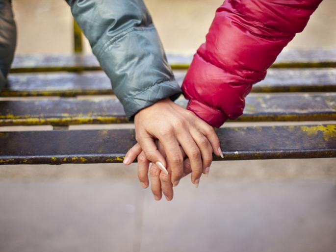 In Live In, young woman resists sex relations; The partner stabbed with a screwdriver | लिव्ह इनमध्ये तरुणीने शरीर संबंधांना विरोध केला; पार्टनरने स्क्रू ड्रायव्हरने वार केले In Live In, young woman resists sex relations; The partner stabbed with a screwdriver | लिव्ह इनमध्ये तरुणीने शरीर संबंधांना विरोध केला; पार्टनरने स्क्रू ड्रायव्हरने वार केले