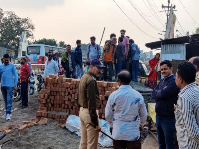 Son killed over land dispute, father serious; The attack was done by the nephew, the thrill in Yavatmal | जागेच्या वादातून मुलाचा खून, वडील गंभीर; पुतण्यानेच केला हल्ला, यवतमाळमधील थरार Son killed over land dispute, father serious; The attack was done by the nephew, the thrill in Yavatmal | जागेच्या वादातून मुलाचा खून, वडील गंभीर; पुतण्यानेच केला हल्ला, यवतमाळमधील थरार