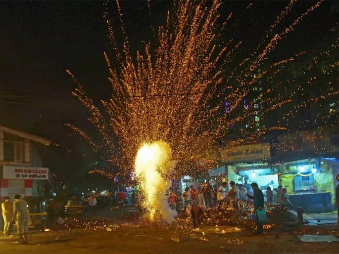Nagpur police bans sounding, polluting firecrackers, flares | आवाज करणारे फटाके, लडी उडविण्यावर नागपूर पोलिसांकडून बंदी Nagpur police bans sounding, polluting firecrackers, flares | आवाज करणारे फटाके, लडी उडविण्यावर नागपूर पोलिसांकडून बंदी