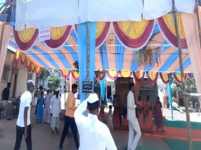 Venkochiwadi every house closes the hearth for nine days, a historic tradition of food donation on the occasion of Hanuman Jayanti | Sangli: व्यंकोचीवाडीत प्रत्येक घरात नऊ दिवस चूल बंद, हनुमान जयंतीनिमित्त अन्नदानाची ऐतिहासिक परंपरा Venkochiwadi every house closes the hearth for nine days, a historic tradition of food donation on the occasion of Hanuman Jayanti | Sangli: व्यंकोचीवाडीत प्रत्येक घरात नऊ दिवस चूल बंद, हनुमान जयंतीनिमित्त अन्नदानाची ऐतिहासिक परंपरा