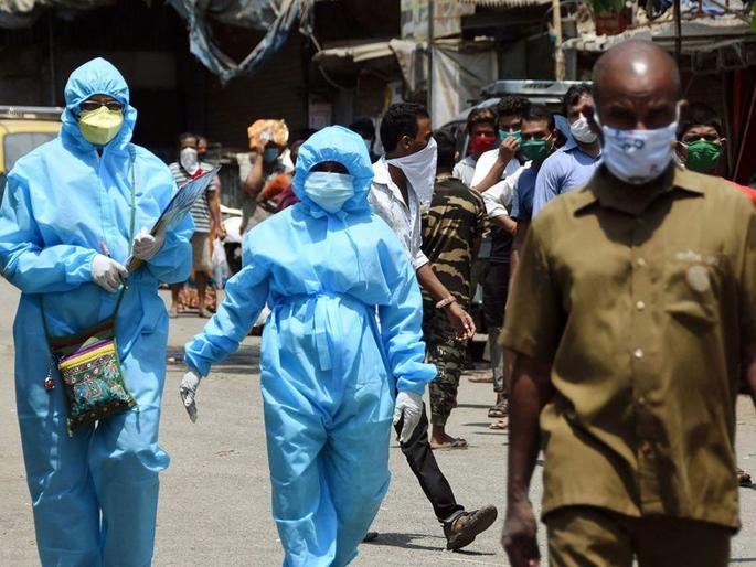 coronaVirus Marathi news Shocking More than 100 Positive Patient not traceable in mumbai hrb | मुंबईवर मोठे संकट! १०० हून अधिक कोरोनाग्रस्त बेपत्ता; शोधाशोध सुरु coronaVirus Marathi news Shocking More than 100 Positive Patient not traceable in mumbai hrb | मुंबईवर मोठे संकट! १०० हून अधिक कोरोनाग्रस्त बेपत्ता; शोधाशोध सुरु