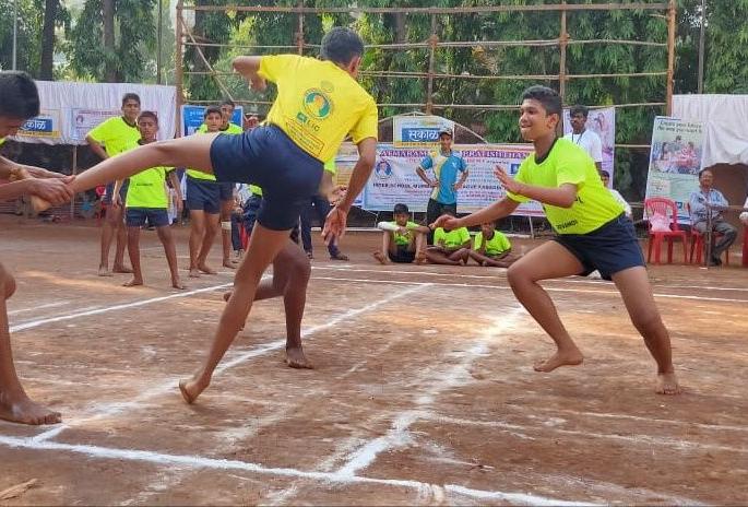 Kabaddi: Sharadashram Vs. DeSouza School The final fight will play | कबड्डी : शारदाश्रम वि. डिसोझा स्कूलमध्ये अंतिम लढत Kabaddi: Sharadashram Vs. DeSouza School The final fight will play | कबड्डी : शारदाश्रम वि. डिसोझा स्कूलमध्ये अंतिम लढत