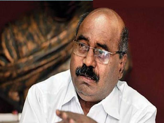 Those stabbing Sharad Pawar back went for selfish reasons says Laxman Mane | शरद पवारांच्या पाठीत खंजीर खुपसणारे स्वार्थासाठी गेले : लक्ष्मण माने Those stabbing Sharad Pawar back went for selfish reasons says Laxman Mane | शरद पवारांच्या पाठीत खंजीर खुपसणारे स्वार्थासाठी गेले : लक्ष्मण माने