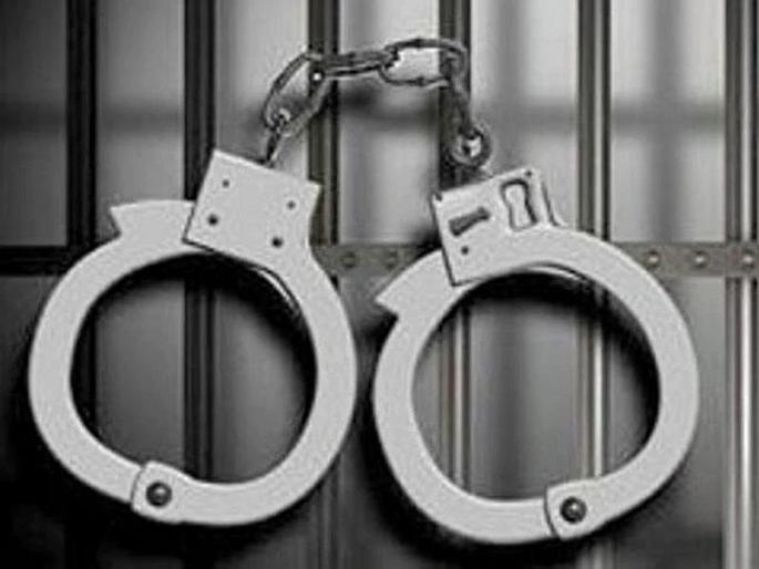 A baby born from an immoral relationship was thrown into the toilet | अनैतिक संबंधातून जन्माला आलेल्या बाळाला फेकले शौचालयात