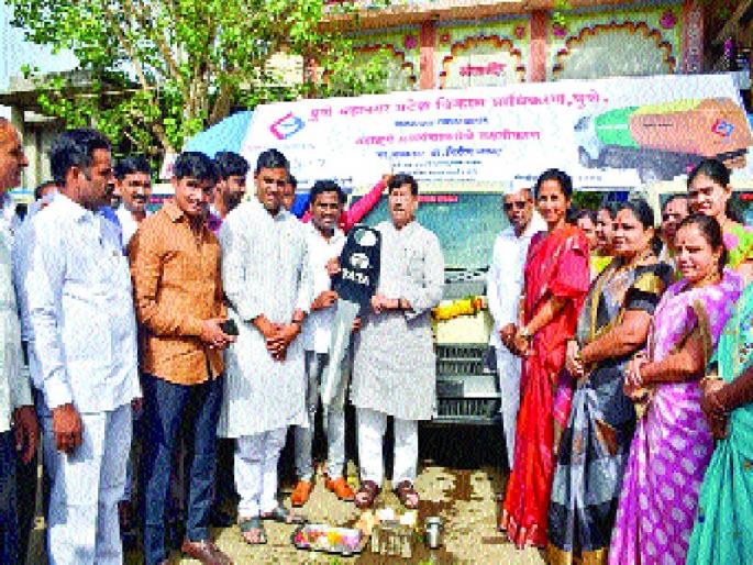 Mhalunge will develop an ideal colony - Girish Bapat | आदर्श वसाहत म्हणून म्हाळुंगे विकसित करू - गिरीश बापट Mhalunge will develop an ideal colony - Girish Bapat | आदर्श वसाहत म्हणून म्हाळुंगे विकसित करू - गिरीश बापट