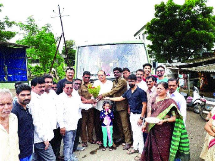 Closed ST starts after 20 years | बंद केलेली एसटी २० वर्षांनी सुरू