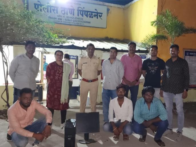 Four arrested for online gambling in Beed | बीडमध्ये ऑनलाईन जुगार चालवणाऱ्या चौघांना बेड्या Four arrested for online gambling in Beed | बीडमध्ये ऑनलाईन जुगार चालवणाऱ्या चौघांना बेड्या