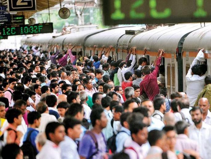 Three hundred local cancellations, fear of outbreak; Western Railway planned without taking other systems into consideration | तीनशे लोकल रद्द, उद्रेकाची भीती; पश्चिम रेल्वेने इतर यंत्रणांना विश्वासात न घेताच केले नियोजन Three hundred local cancellations, fear of outbreak; Western Railway planned without taking other systems into consideration | तीनशे लोकल रद्द, उद्रेकाची भीती; पश्चिम रेल्वेने इतर यंत्रणांना विश्वासात न घेताच केले नियोजन
