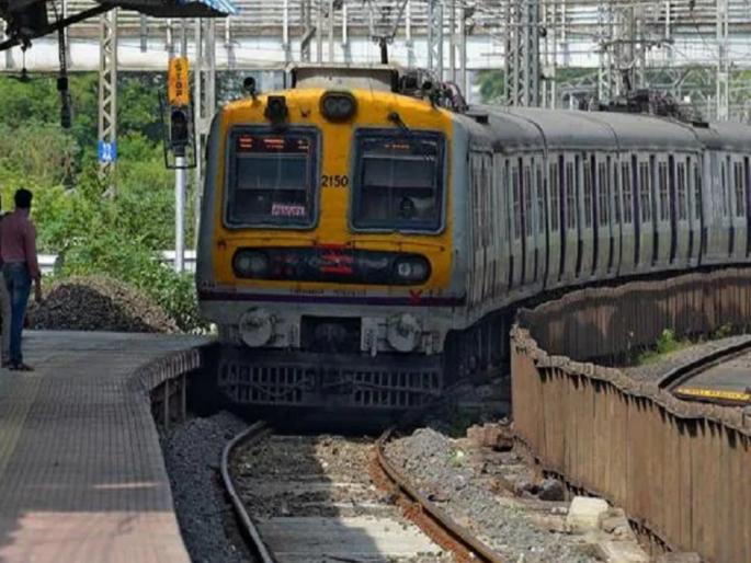 Toll booth closed due to Pune-Lonavala railway work | पुणे-लोणावळा लोहमार्गाच्या कामावरून टोलवाटोलवी Toll booth closed due to Pune-Lonavala railway work | पुणे-लोणावळा लोहमार्गाच्या कामावरून टोलवाटोलवी