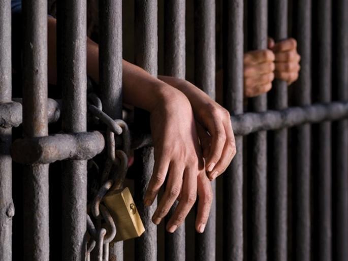 Prisoner Allowance Rs 100 per head for accused in police 'lockup' | पोलिस ‘लाॅकअप’मधील आरोपींसाठी दरडोई १०० रुपये कैदी भत्ता Prisoner Allowance Rs 100 per head for accused in police 'lockup' | पोलिस ‘लाॅकअप’मधील आरोपींसाठी दरडोई १०० रुपये कैदी भत्ता