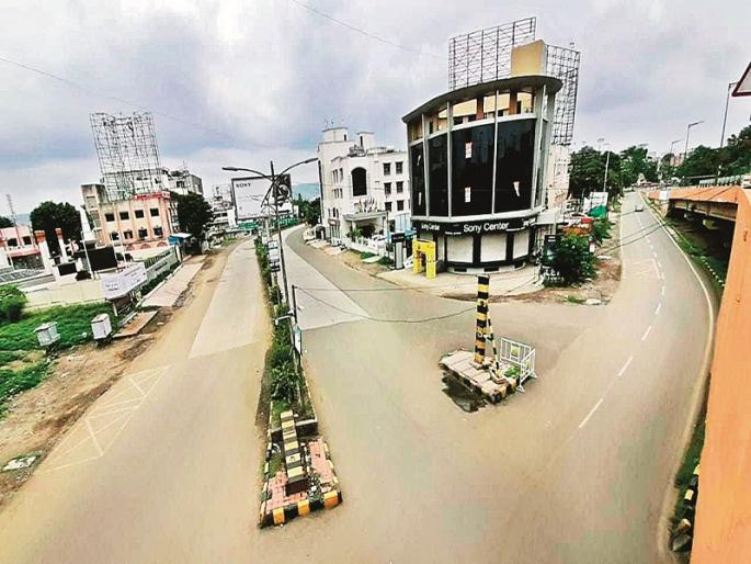 Lockdown In Aurangabad: 80% police on the road for lockdown | Lockdown In Aurangabad : लॉकडाऊनसाठी ८० टक्के पोलीस रस्त्यावर Lockdown In Aurangabad: 80% police on the road for lockdown | Lockdown In Aurangabad : लॉकडाऊनसाठी ८० टक्के पोलीस रस्त्यावर